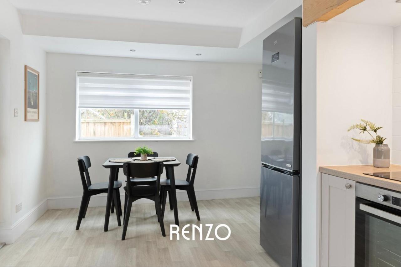 Incredible 3-bed House In By Renzo, Amazing Location, Sleeps 6! * Nottingham